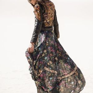 Spell Rare gypsy queen skirt